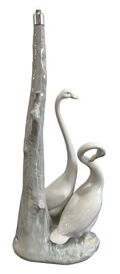 Refined Lladro White Goose with Gray Woodland Tree Large Spanish Porcelain Lamp Base. 18 1/2 IN 