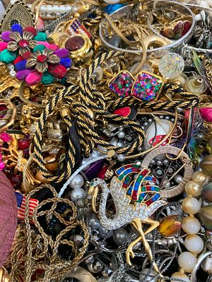 12 POUNDS of Vibrant Vintage Costume Jewelry. For crafting, assemblage or dress up!