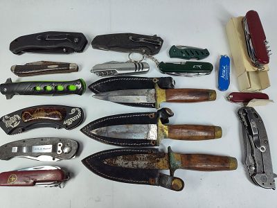 Pocket Knife, Multi Tools, Fixed Blade Knives and More Inc. Kobalt, Sabre, Smith & Wesson and More. 