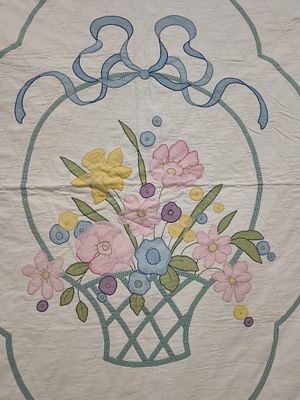 Mid-20th C. Hand-Appliqued Floral Basket Quilt. 78 x 90 This is a mid-20th-century bed quilt 