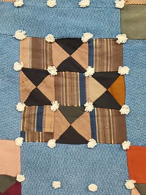 American Variable Star Hand Pieced & Tied Quilt. 72 x 72 A vintage American hand-pieced and tied 