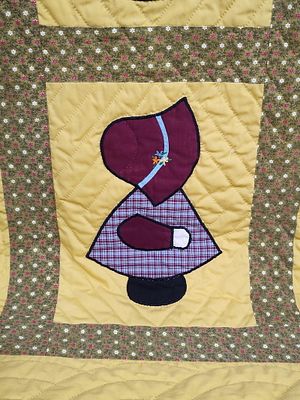 Hand-Appliqued Sunbonnet Sue Quilt. 84 x 96 This vintage American hand-stitched applique quilt 