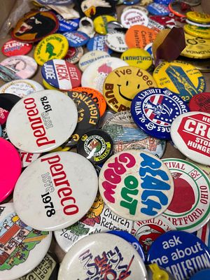 Pinbacks, Patches & Badges 1939-80s. A large and diverse collection of ephemera including 