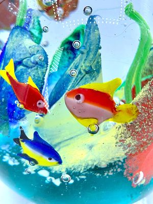 Fantastic Vintage Venetian Aquatic Fish Controlled Bubble Large Undersea Art Glass Aquarium. 5" 