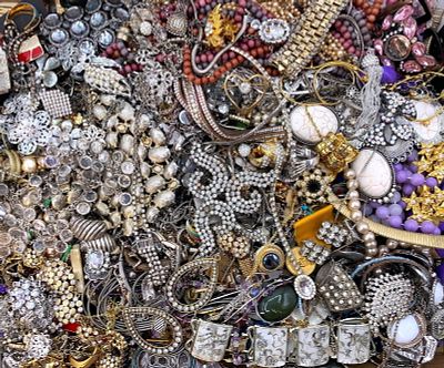 11 POUNDS of Glittering Vintage Costume Jewelry. Fantastic variety of adornments, some with 