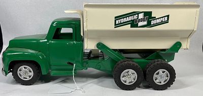 Buddy L Pressed Steel Hydraulic Dumper. 20 inches. This is a vintage pressed steel toy dump 