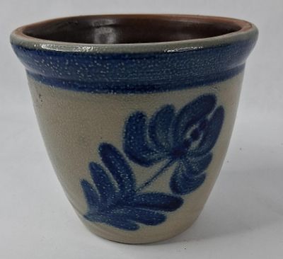 Beaumont Bros Salt-Glazed Floral Crock. 4.5 in dia and 4 in tall This contemporary salt-glazed 