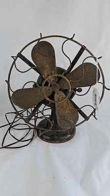 Westinghouse No. 60077 Brass Blade Fan. 13 in blade dia in good working condition An antique 