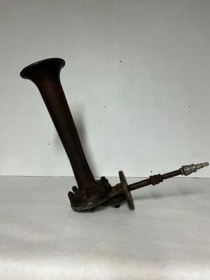 Cast Iron Industrial Air Horn w/ Flange. A single-chime air horn constructed from heavy cast 