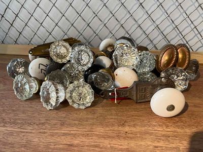 Glass & Porc. Door Hardware. A diverse lot of architectural hardware featuring faceted glass 