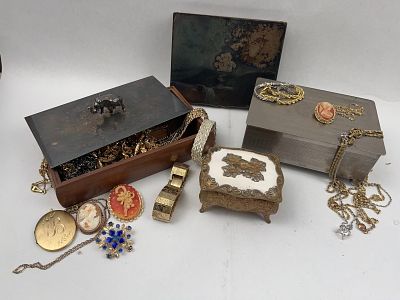 Vtg Costume Jewelry & 3 Jewelry Boxes. An assortment of costume jewelry and three vintage 