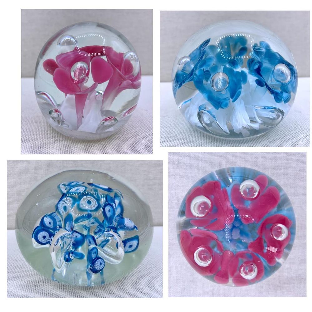 Lot 287: 4 Sky Blue and Pink Vintage Studio Art Glass Paperweights: Morleans Japan, Maude and Bob, Gibson