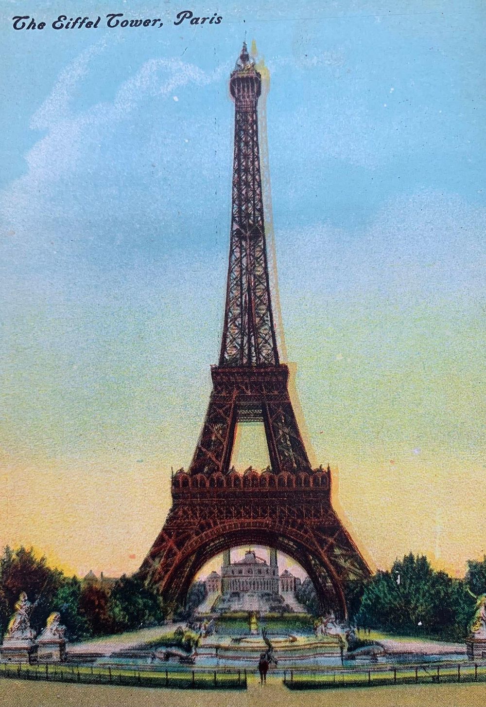 Lot 352: 100 Antique to Vintage French Tourist Souvenir Postcards