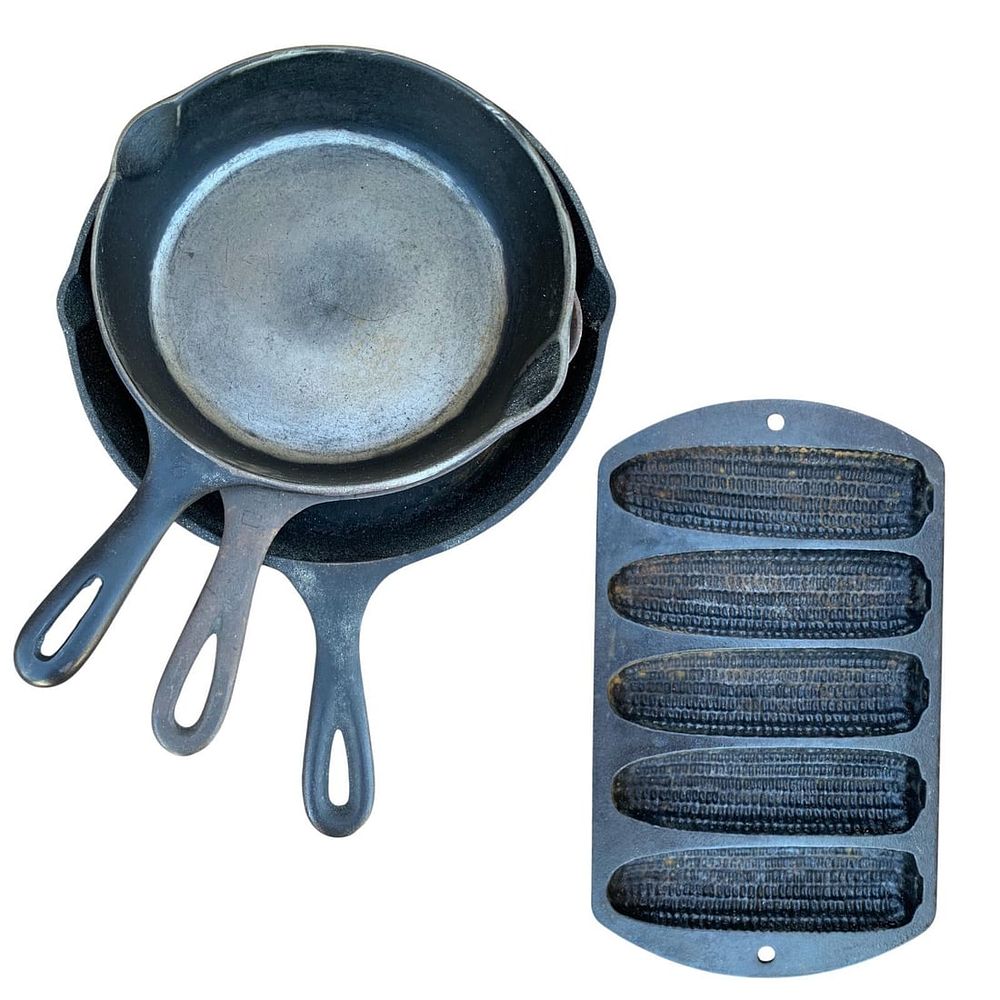 Lot 447: 4 pc Vintage Griswold, Lodge, Skillet and Corn Cake Cast Iron Primitive Cookware Lot