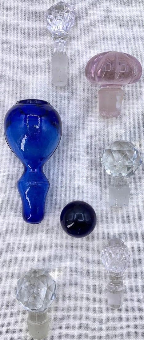 Lot 460: 7 pc Antique to Vintage Art Glass Decanter, Cruet, Bottle Stopper Lot