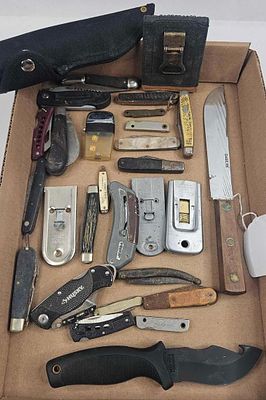 Case XX & Schrade Knives & Tools. This lot comprises an assortment of fixed blade knives 