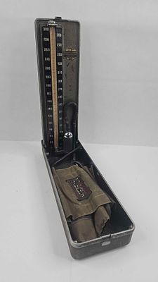 W. A. Baum Baumanometer 300 Mercury. 13.5 in. Long. A Baumanometer 300 Model mercury-gravity 