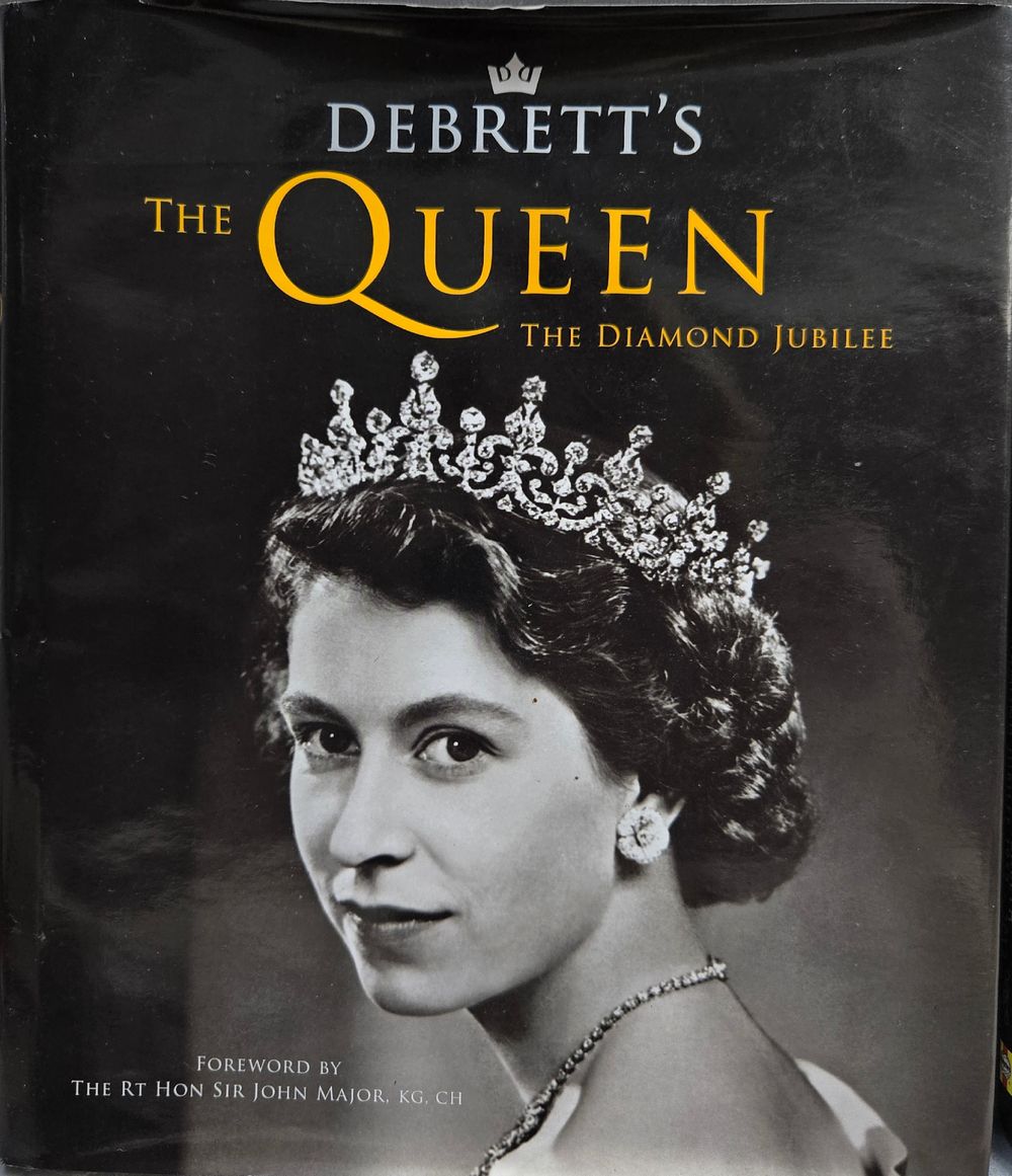 Auction247 | Auction R1 | Royal family book and memorabilia auction from the archives of the British Monarchists Society.– Illustrated Hardbacks