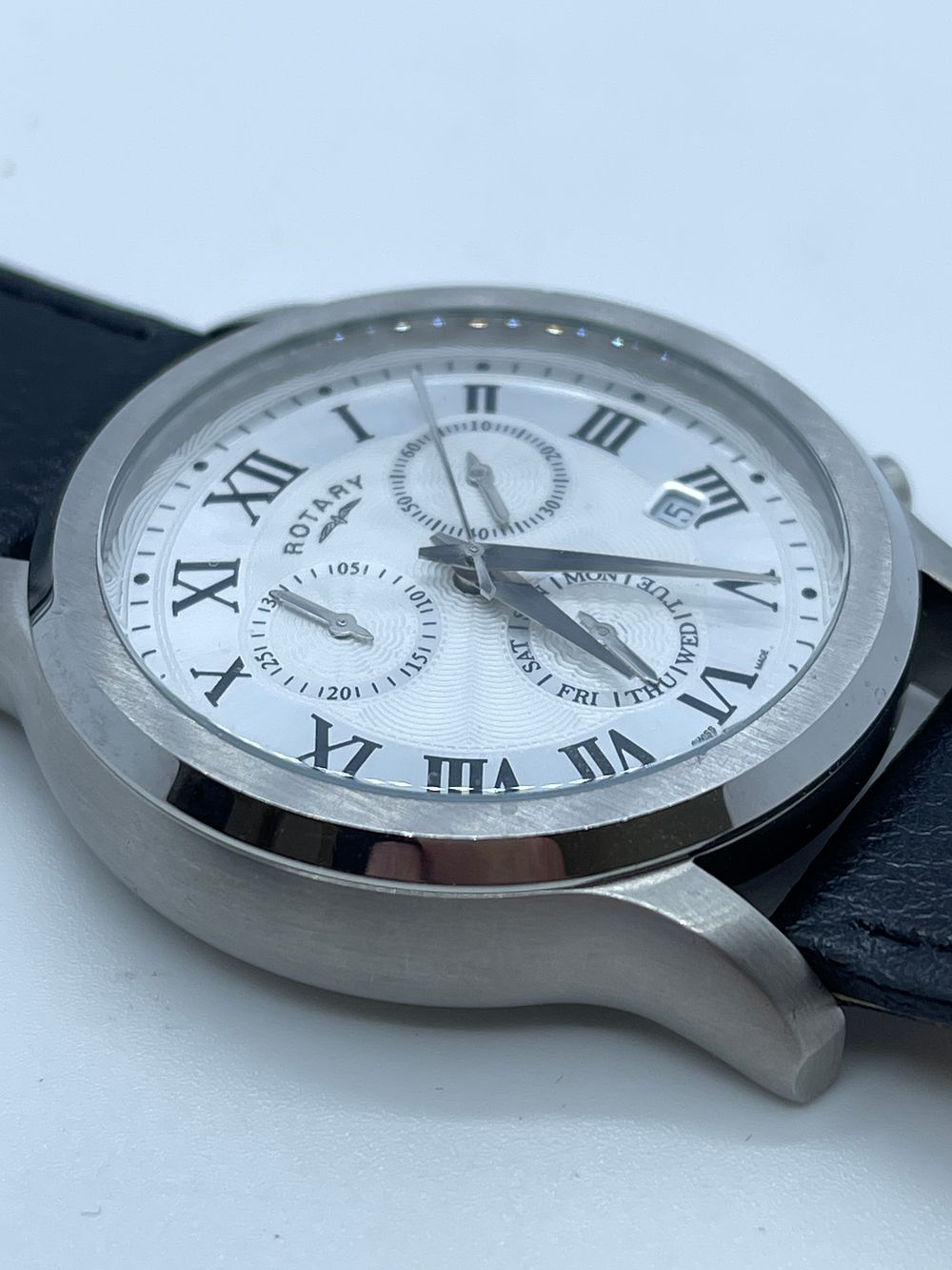 Lot 208: Rotary quartz swiss made chronograph gents watch ex demo fully working box and papers, very collectible as this is a discontinued model Rotary are not producing any more swiss made watches RRP £340