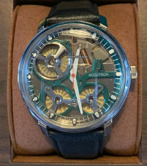 Lot 202: Bulova Accutron
2ES6A001