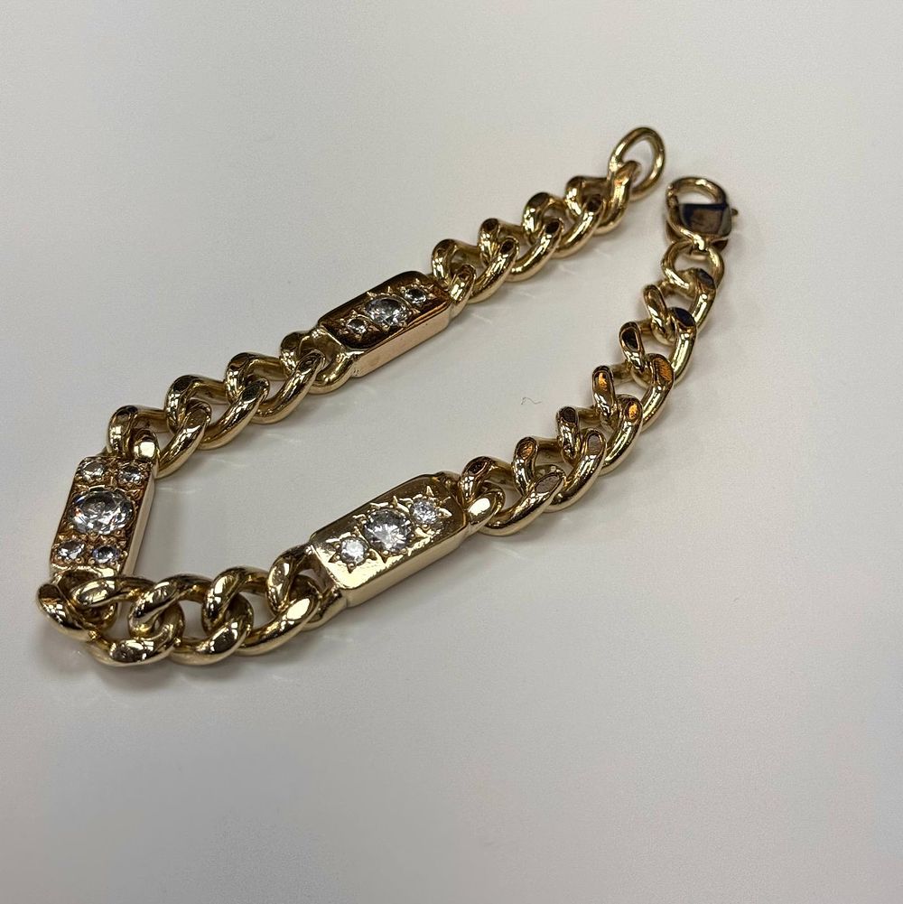 Lot 166: 9ct figaro bracelet 22 grams