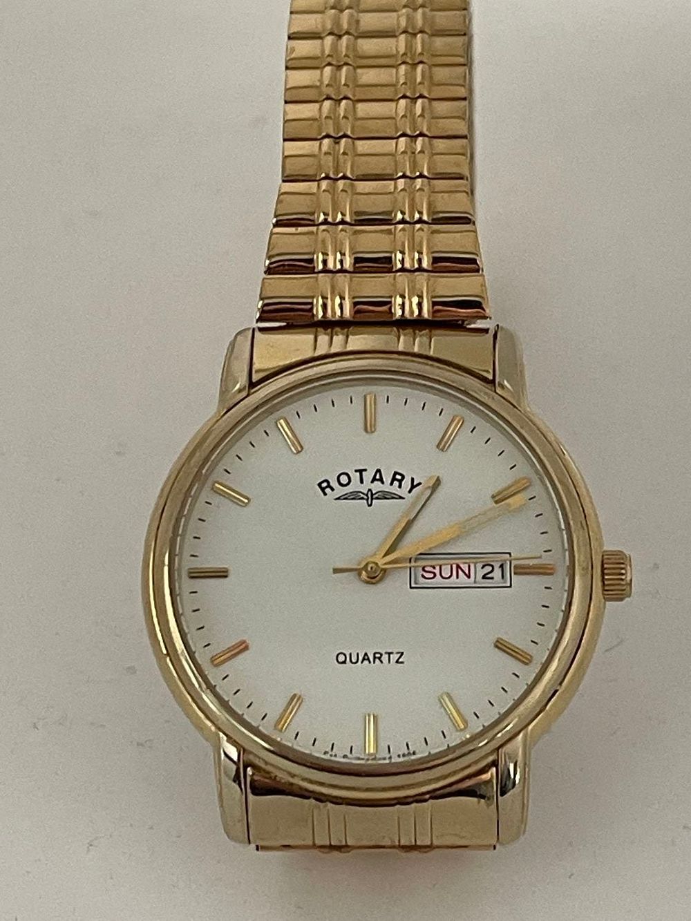 Lot 198: Rotary Swiss Made Gents Watch Bracelet strap, Quartz Gold Plated