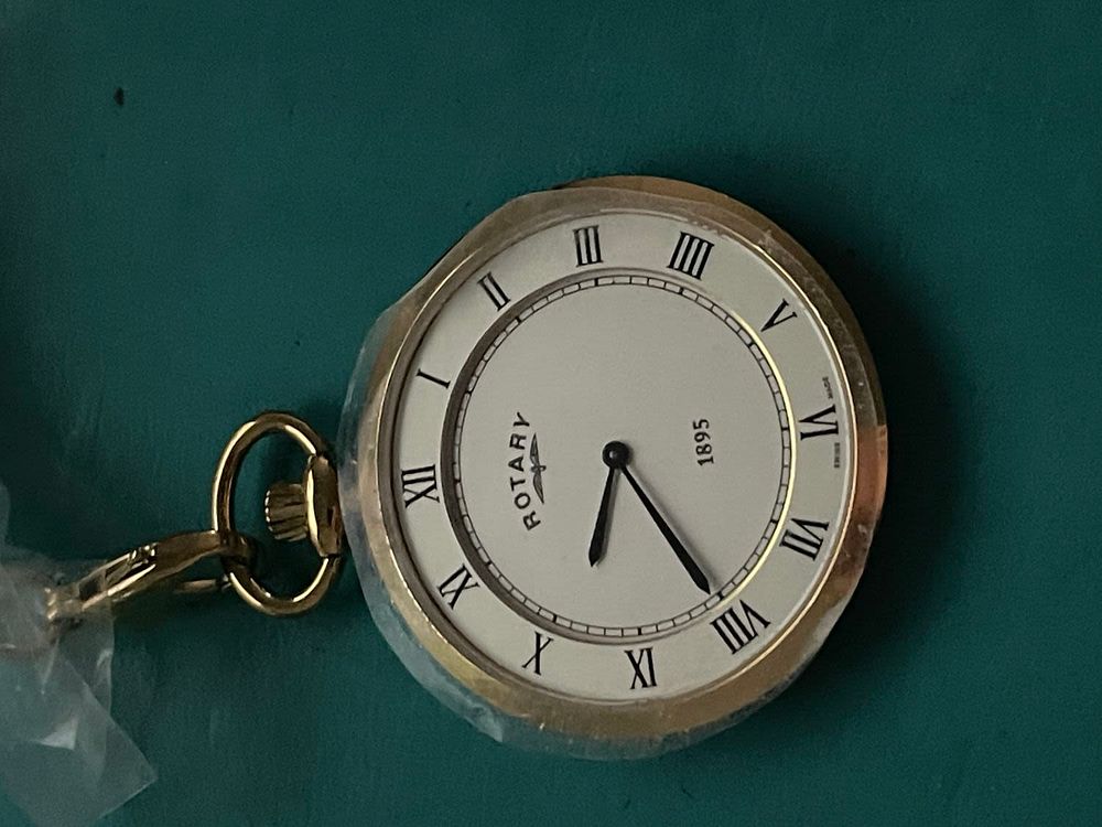 Lot 208: Rotary swiss made quartz pocket watch, gold plated