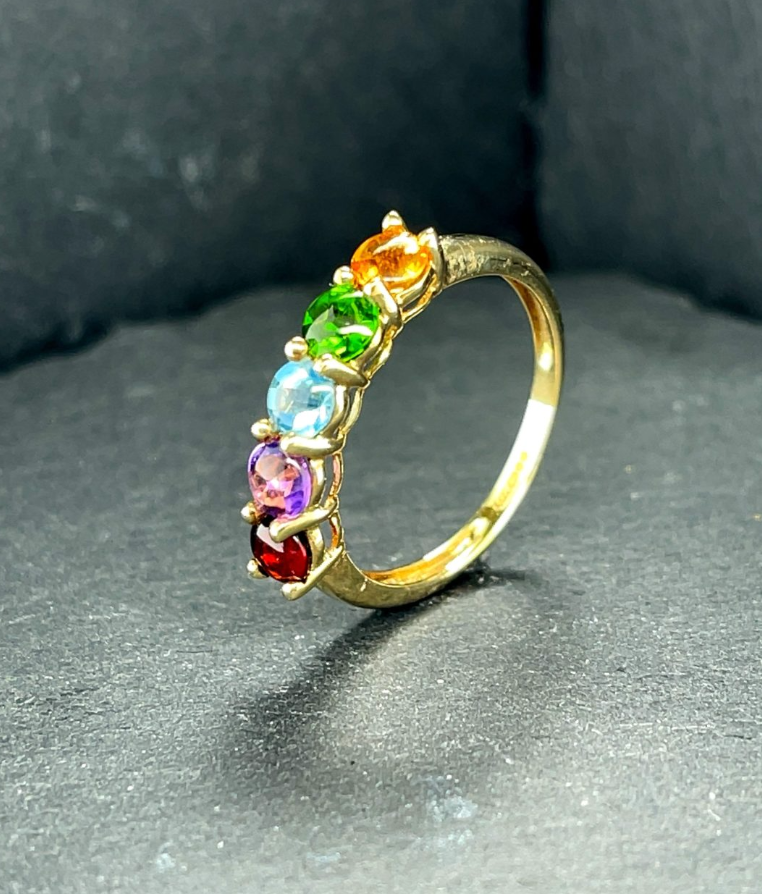 Lot 213: 9ct Yellow Gold Multi-Colour Stone Ring