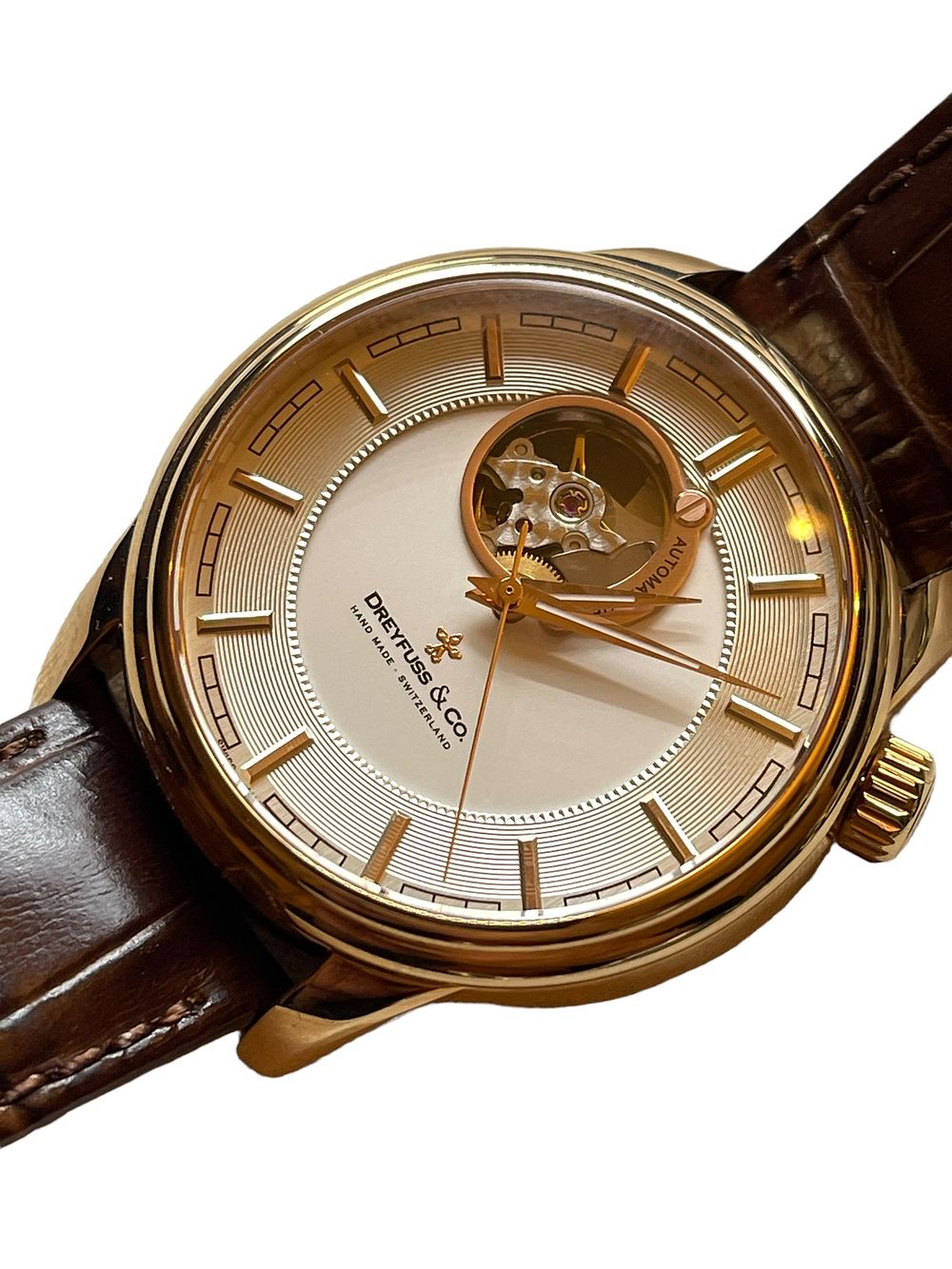 Lot 247: DREYFUSS & CO AUTOMATIC MENS SWISS HAND MADE WATCH, 2 YEAR MANUFACTURER WARRANTY, GOLD PLATED RRP £825