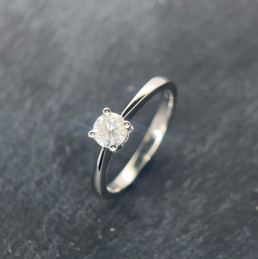 Lot 251: Platinum Diamond Solitaire Engagement Ring 0.33ct Ring Size	 G H I J K L M
