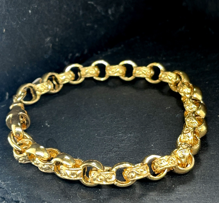Lot 264: 9ct Yellow Gold Belcher Bracelet 6 1/2″
