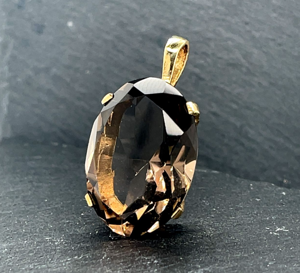 Lot 269: 9ct Yellow Gold Large Smoky Quartz Pendant