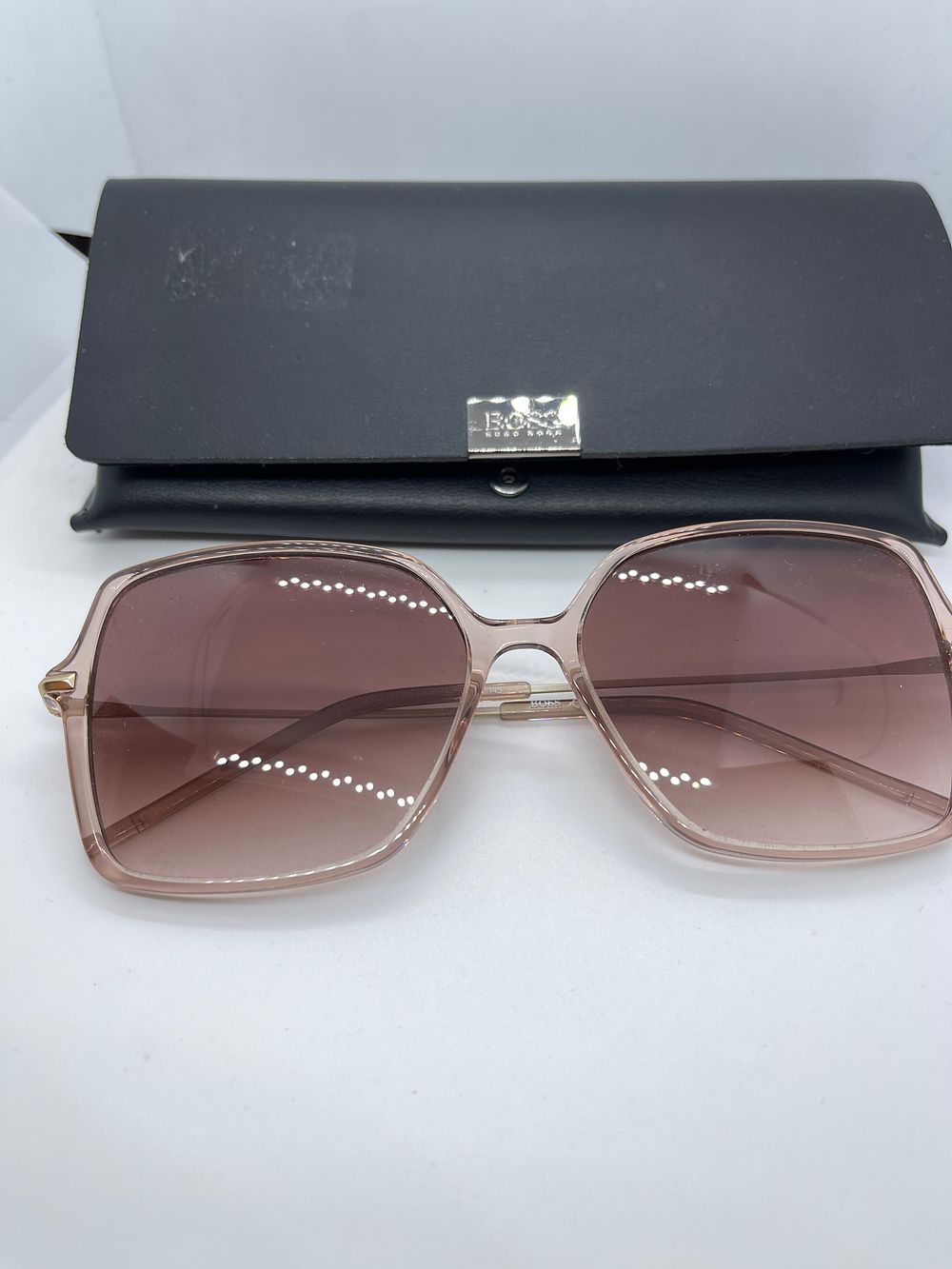 Lot 309: Hugo Boss ladies large sunglasses ex demo from a private jet charter, for condition wise please look at the photos.