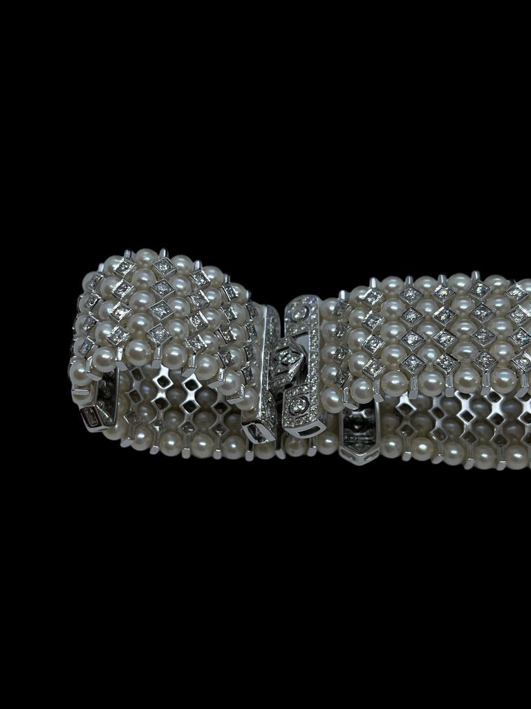 Lot 338: 18k white Gold Bracelet with Diamonds and Pearls