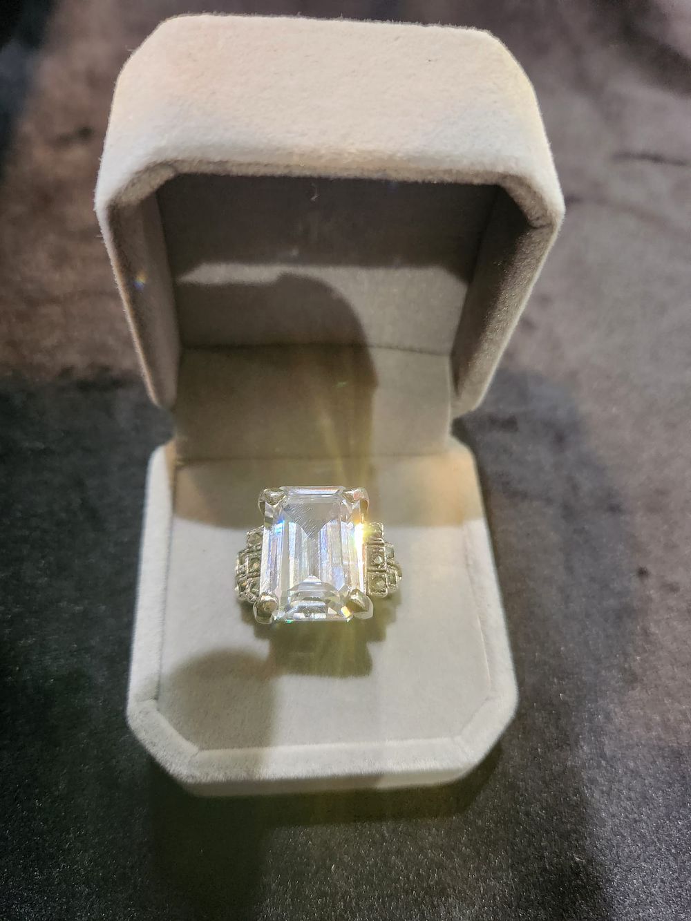 Lot 353: Stunning 925 silver ring with a very large rock crystal stone
