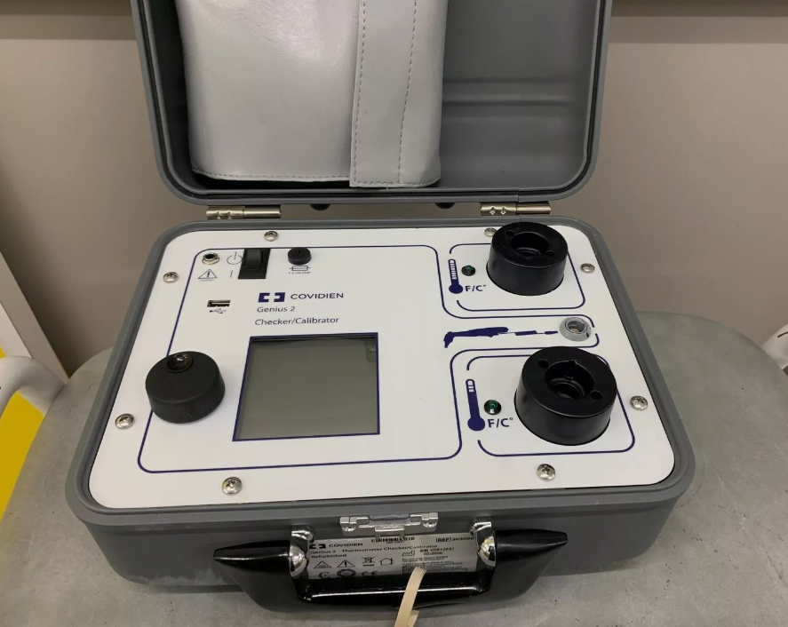 Lot 387: Covidien Genius 2 & 3 thermometer calibrator and checker