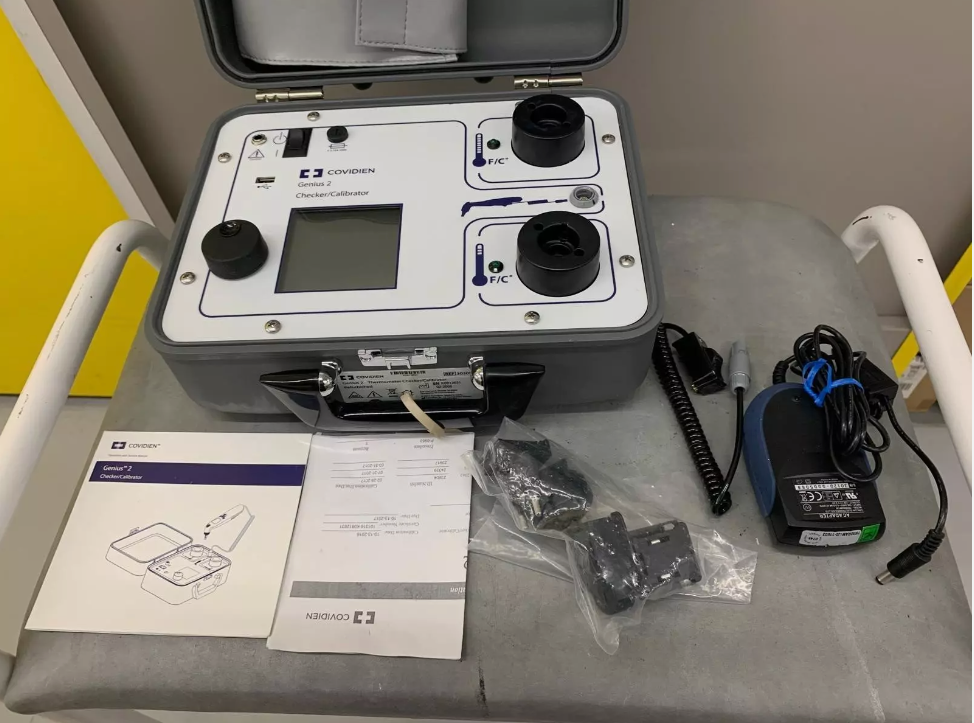 Lot 389: Covidien Genius 2 & 3 thermometer calibrator and checker