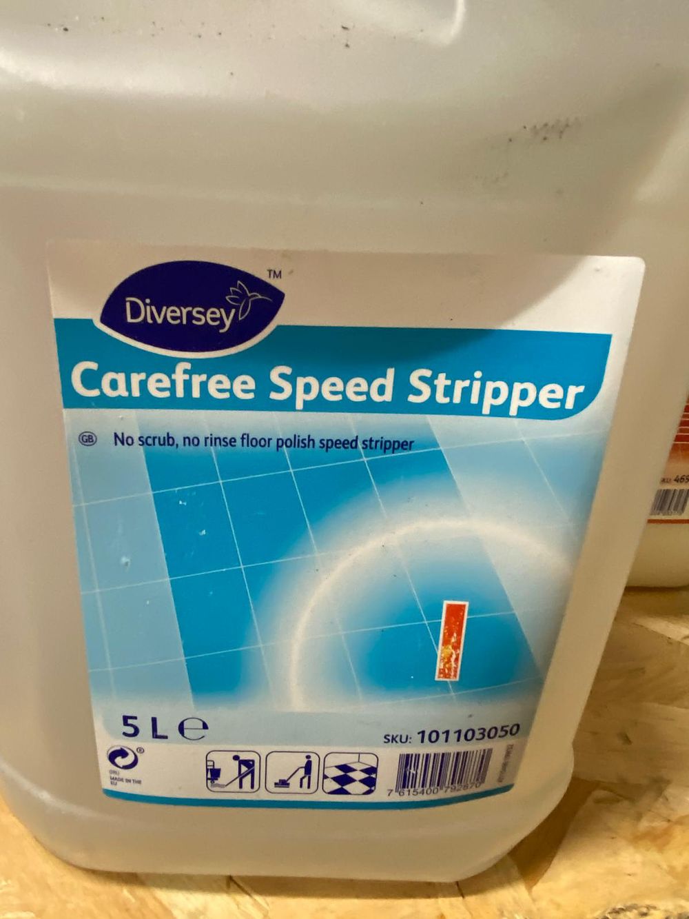 Lot 18: Carefree Speed Stripper x 5L