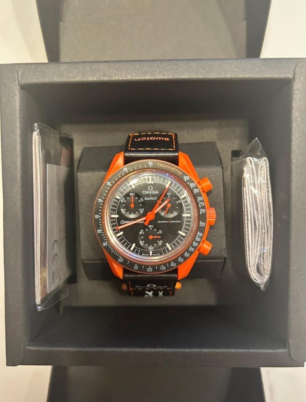Lot 431: Chronograph moonphase mens watch with box papers