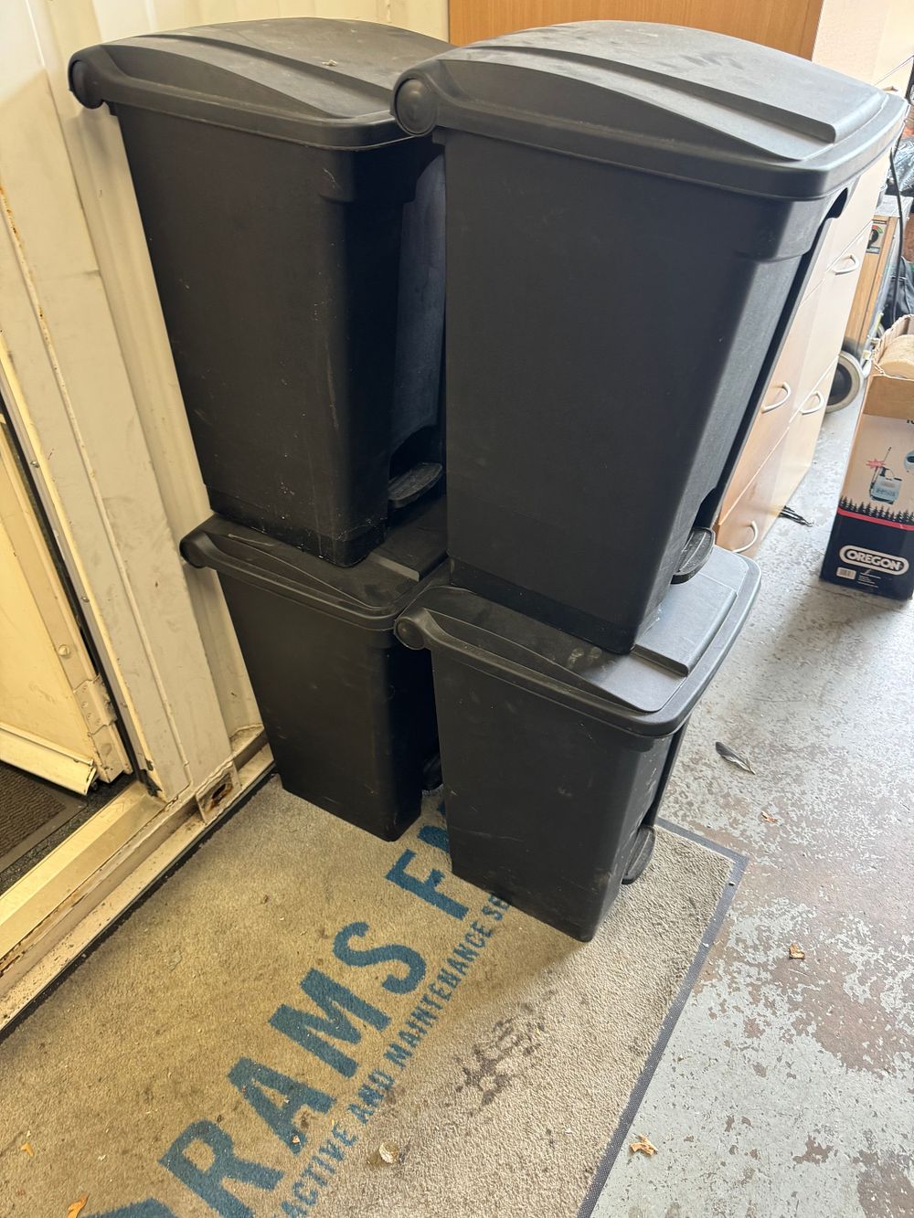 Lot 36: Jantex Kitchen Pedal Bin in Black X 5
