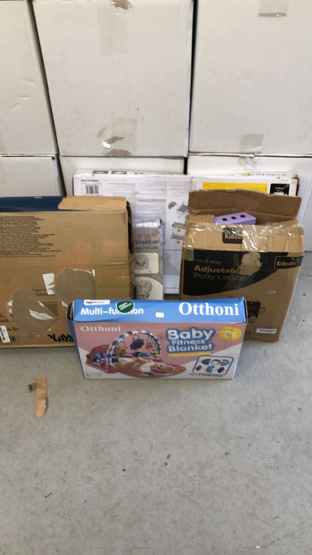 Lot 252: Lot 252- 5 different baby items
