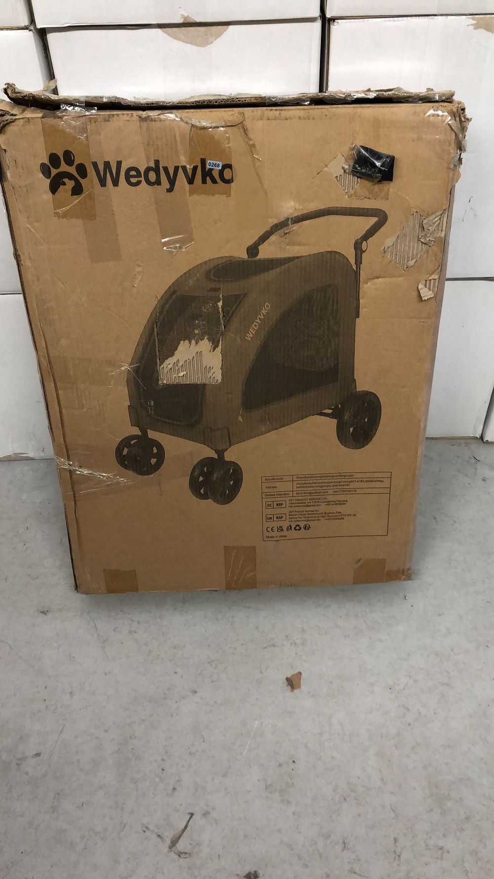 Lot 268: Lot 268- wedyvko dog stroller