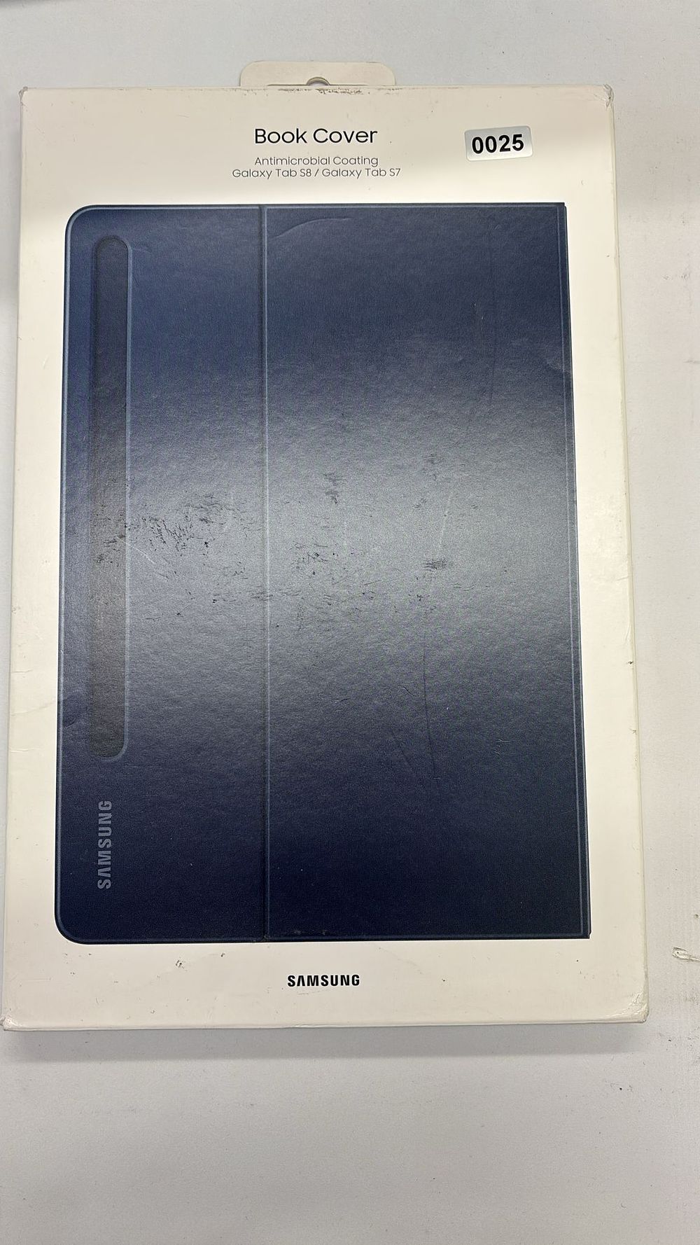 Lot 297: Lot 25- SAMSUNG book cover galaxy tab S7/S8