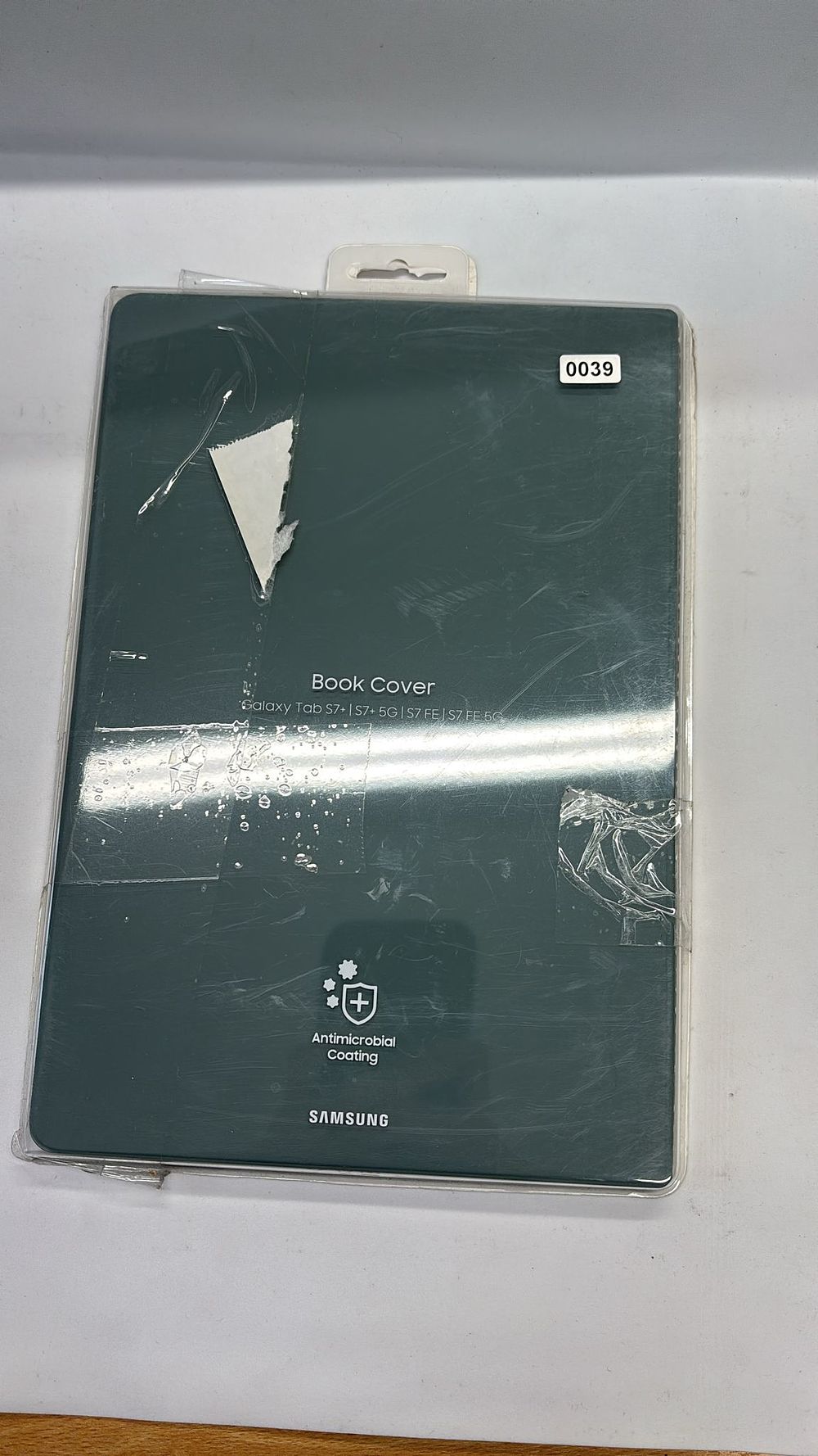 Lot 310: Lot 39- Samsung book cover galaxy tab S7...