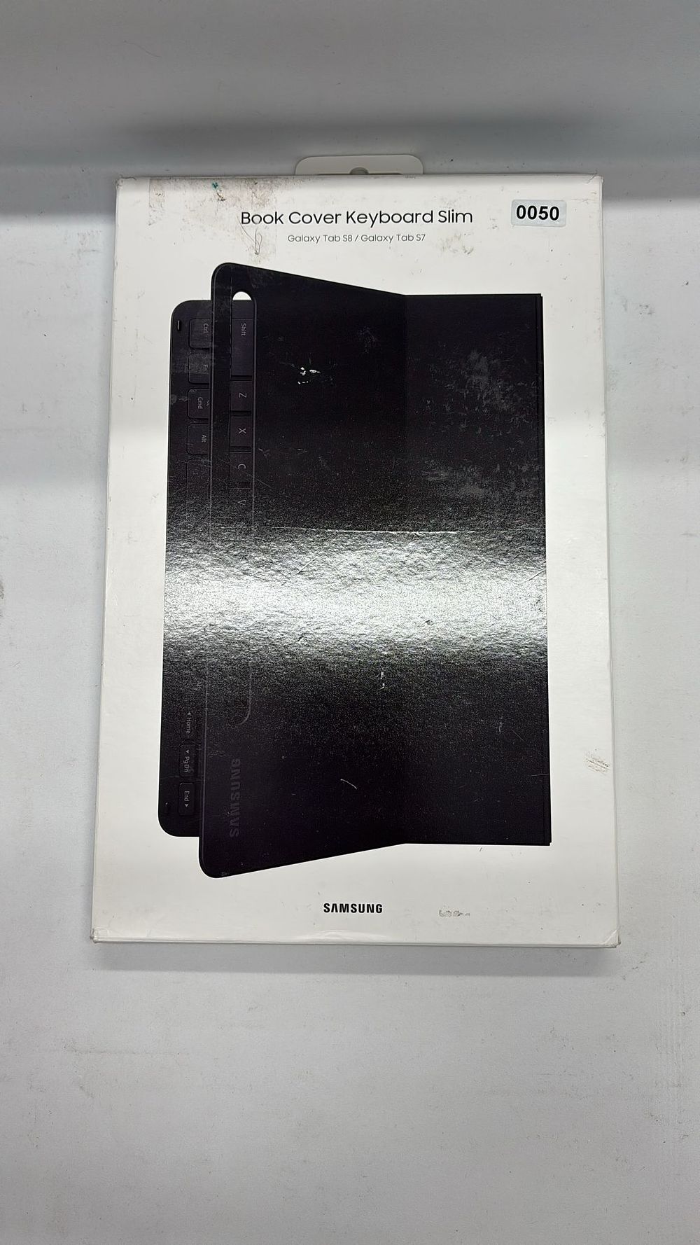 Lot 320: Lot 50 - book cover Galaxy tab S8/S7