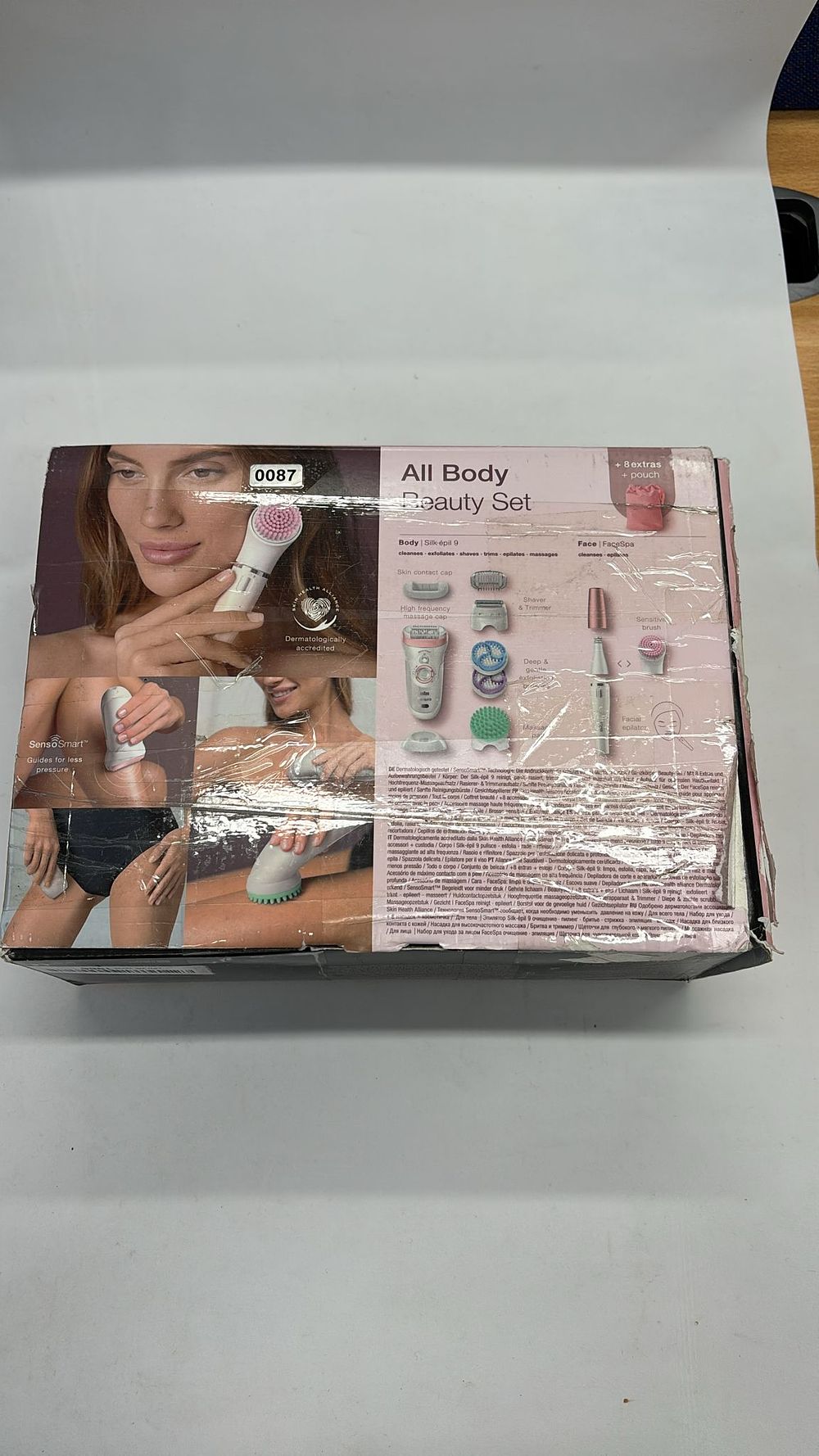 Lot 358: Lot 87 - Braun All body Beaty set...