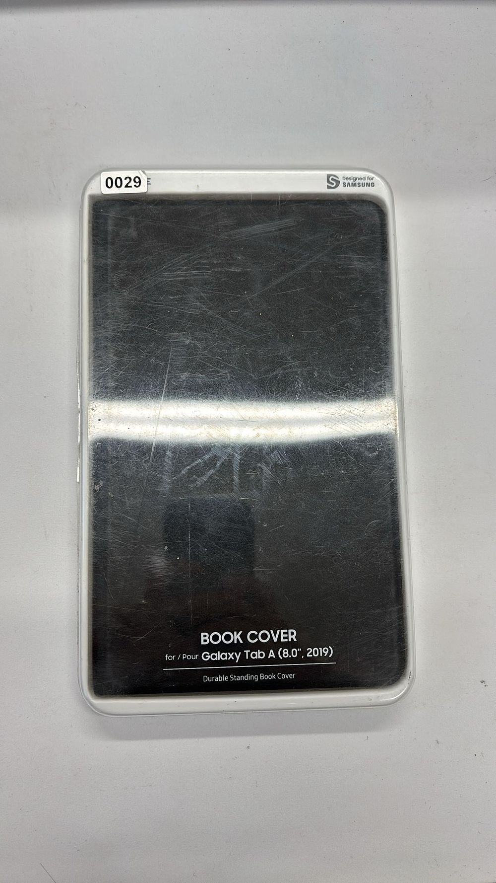 Lot 301: LOT 29- SAMSUNG book cover galaxy tab A8