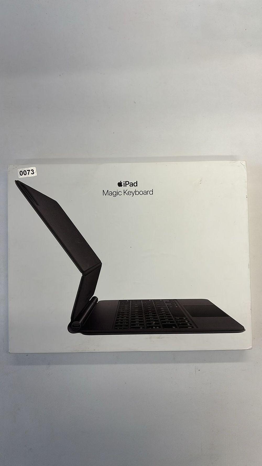 Lot 343: Lot 73 - iPad Magic Keyboard iPad Air...
