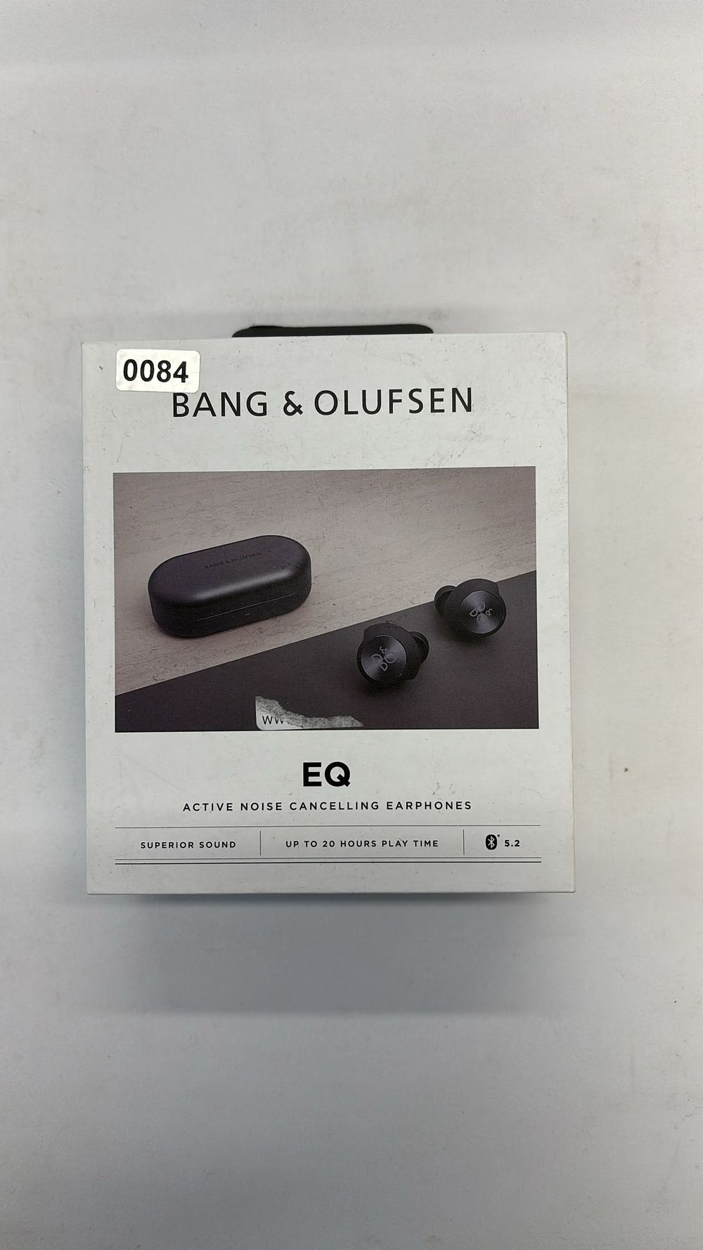 Lot 354: Lot 84 - Bang & Olufsen earphones