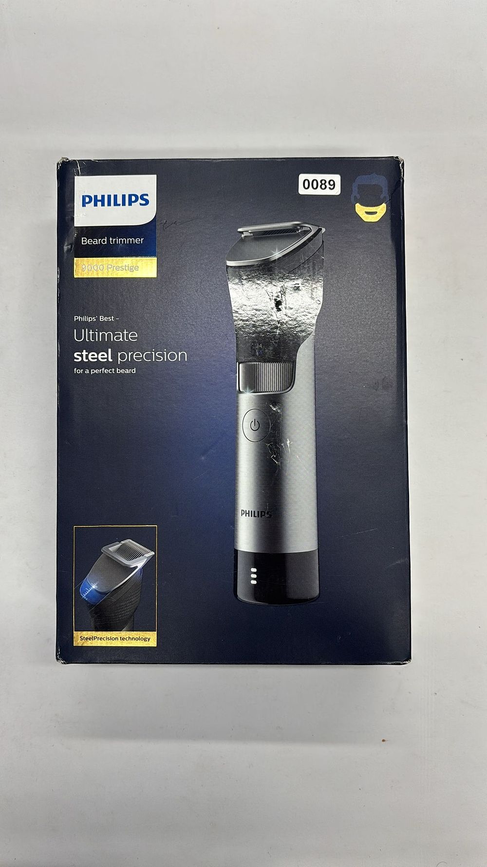 Lot 360: Lot 89 - Philips beard trimmer